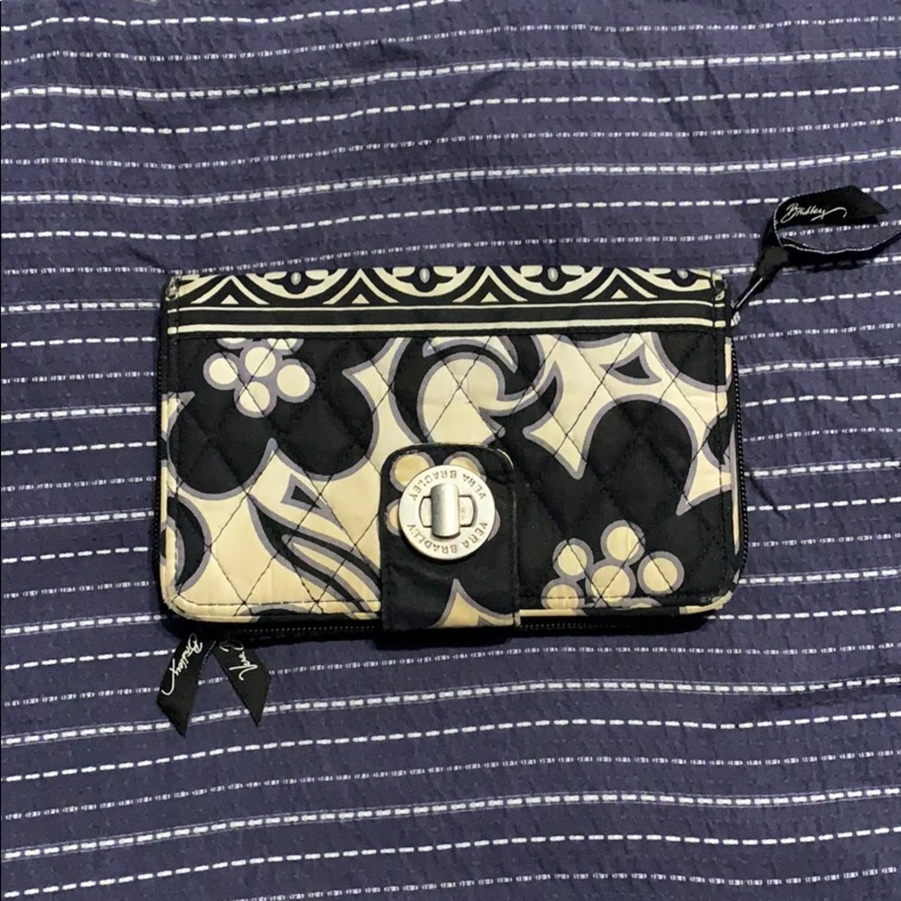 Black and white Vera Bradley Wallet
